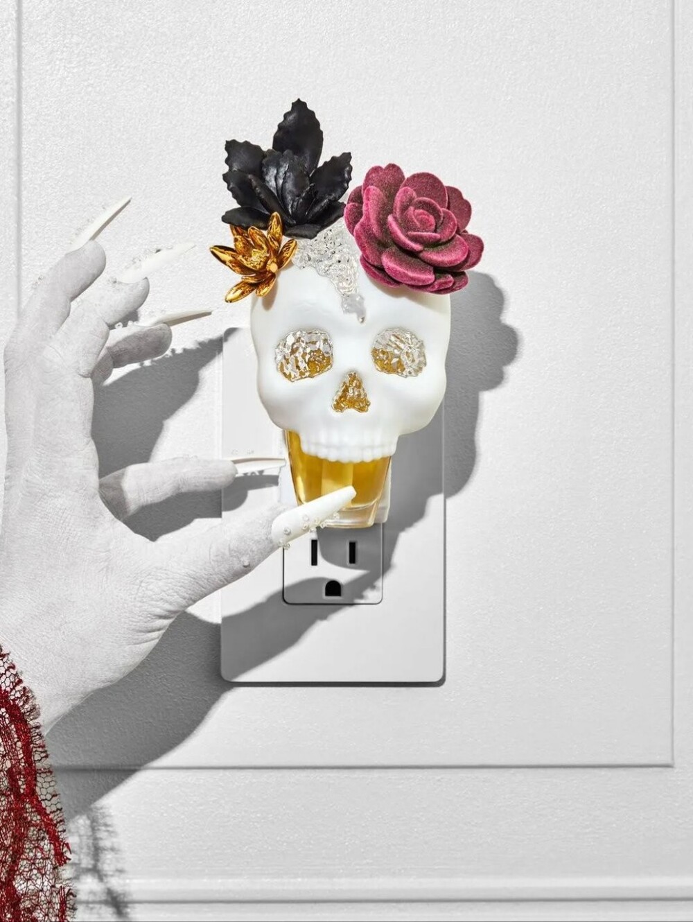 Bath & Body Works Skull Succulent Wallflowers Plug — NWT